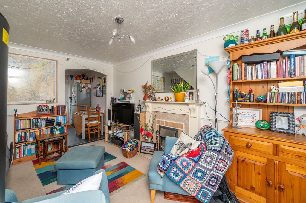 Property photo 2 of 19