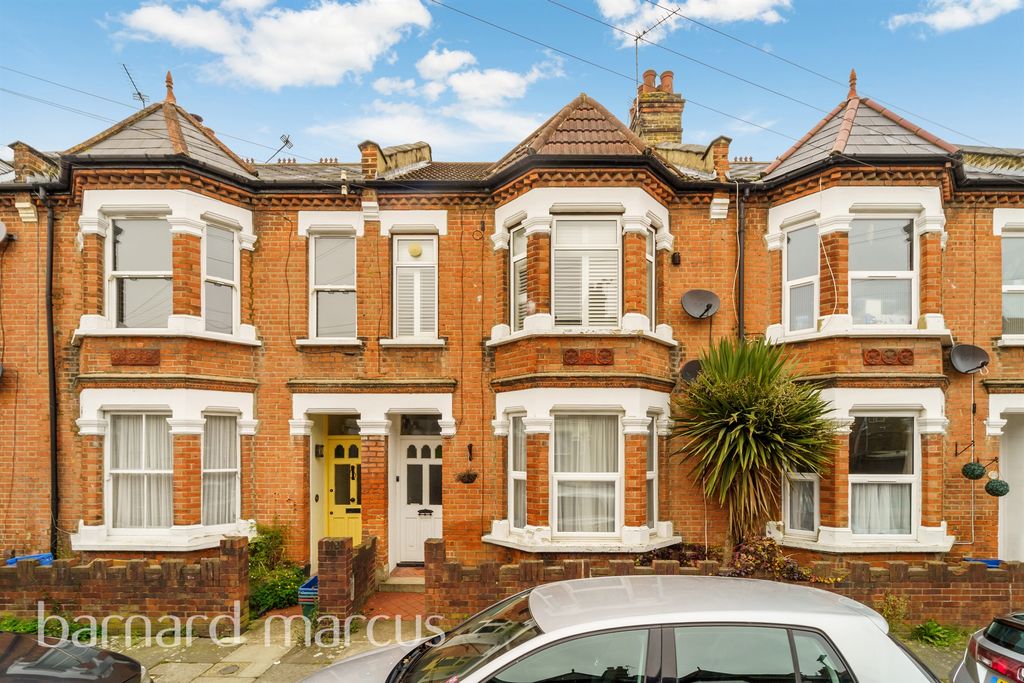 Property photo 1 of 8