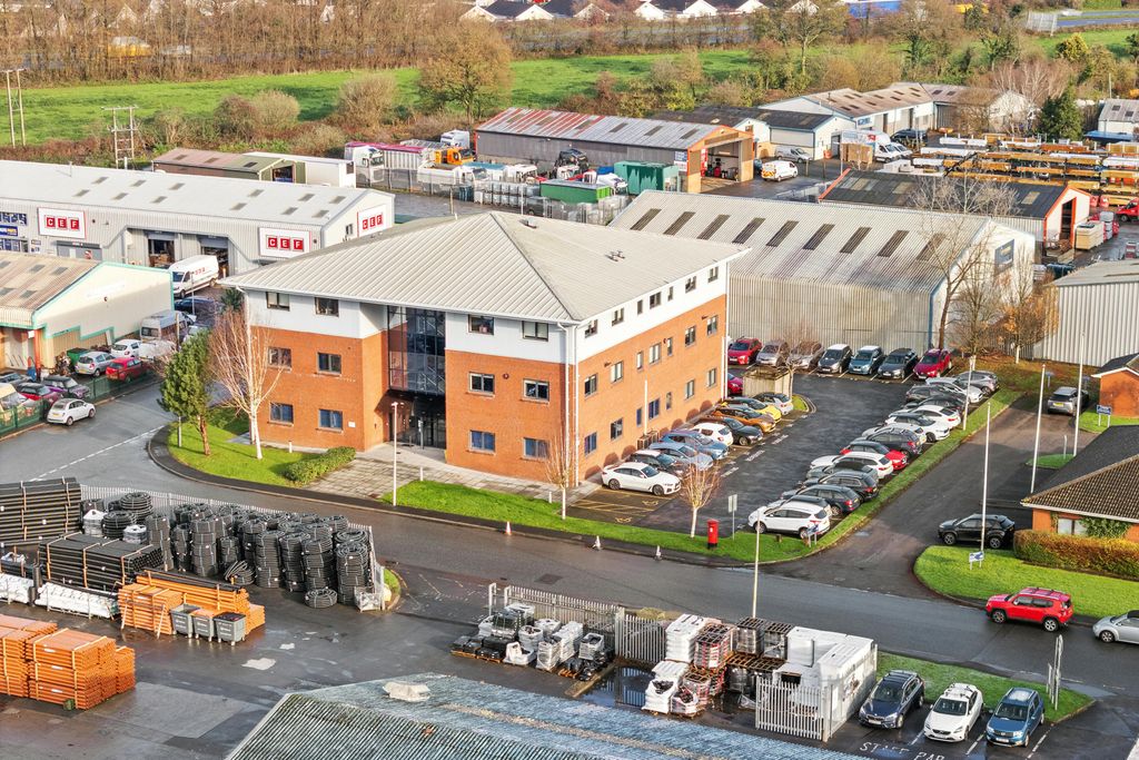 Property photo 1 of 30 Glienhouse20110102.Jpg