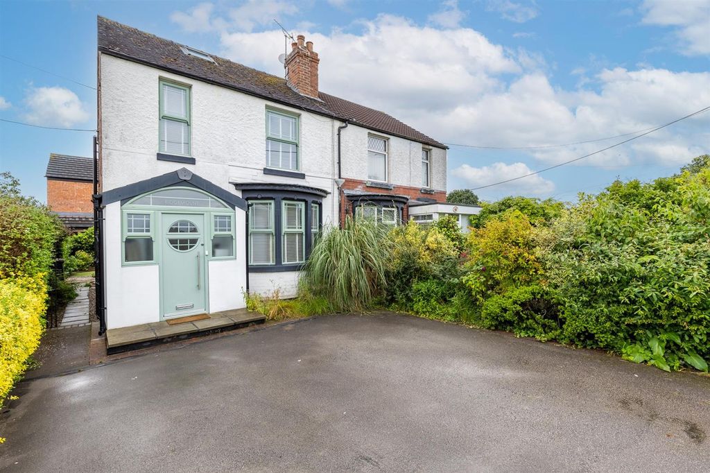 Property photo 1 of 18 Ridgemount-1.Jpg