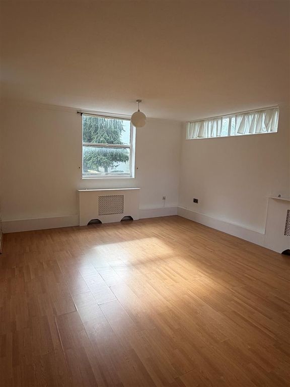 Property photo 1 of 10 Living Room.Jpg
