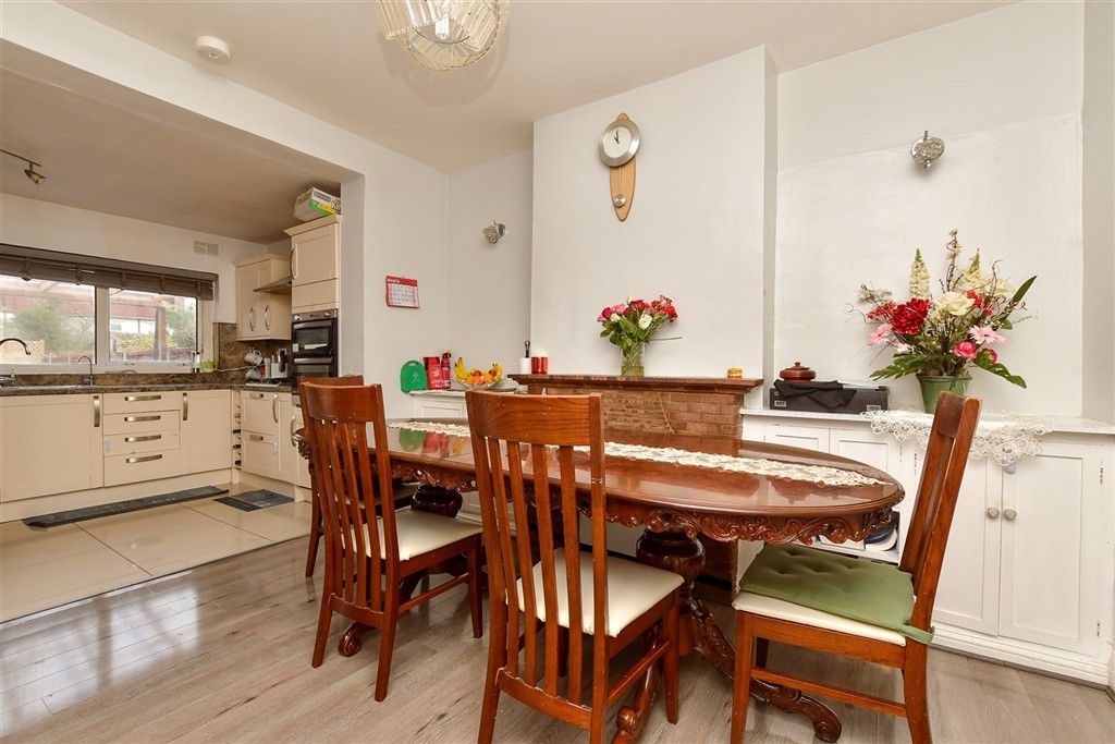 Property photo 2 of 12 Dining Area