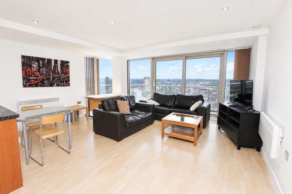 Property photo 1 of 13 Bright Lounge With Stunning City Views...