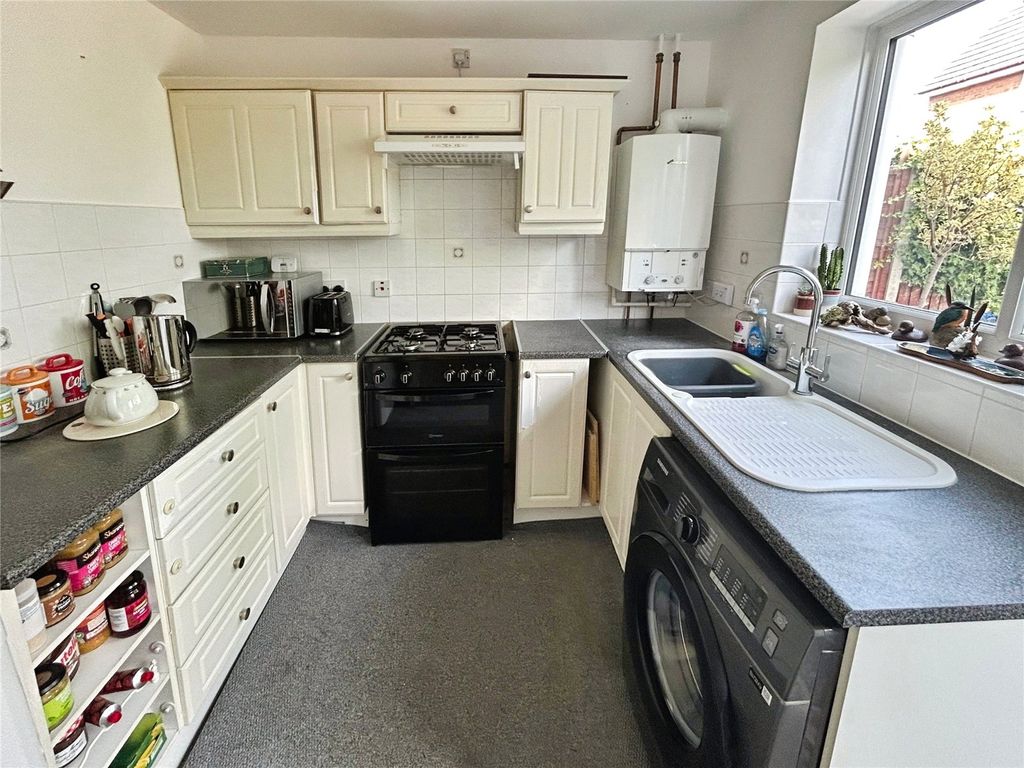 Property photo 2 of 23 Kitchen