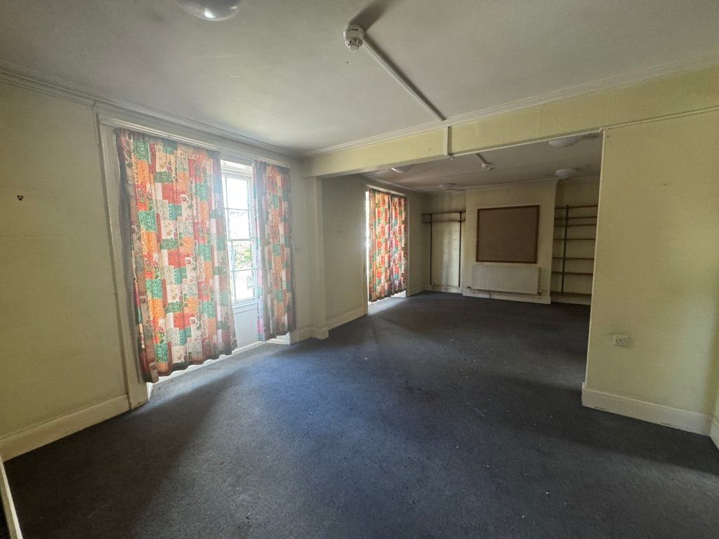 Property photo 3 of 11 Ground Floor Room One