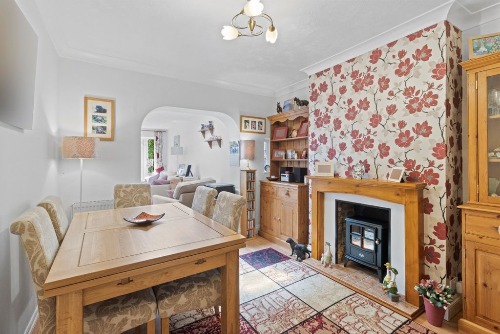 Property photo 3 of 24