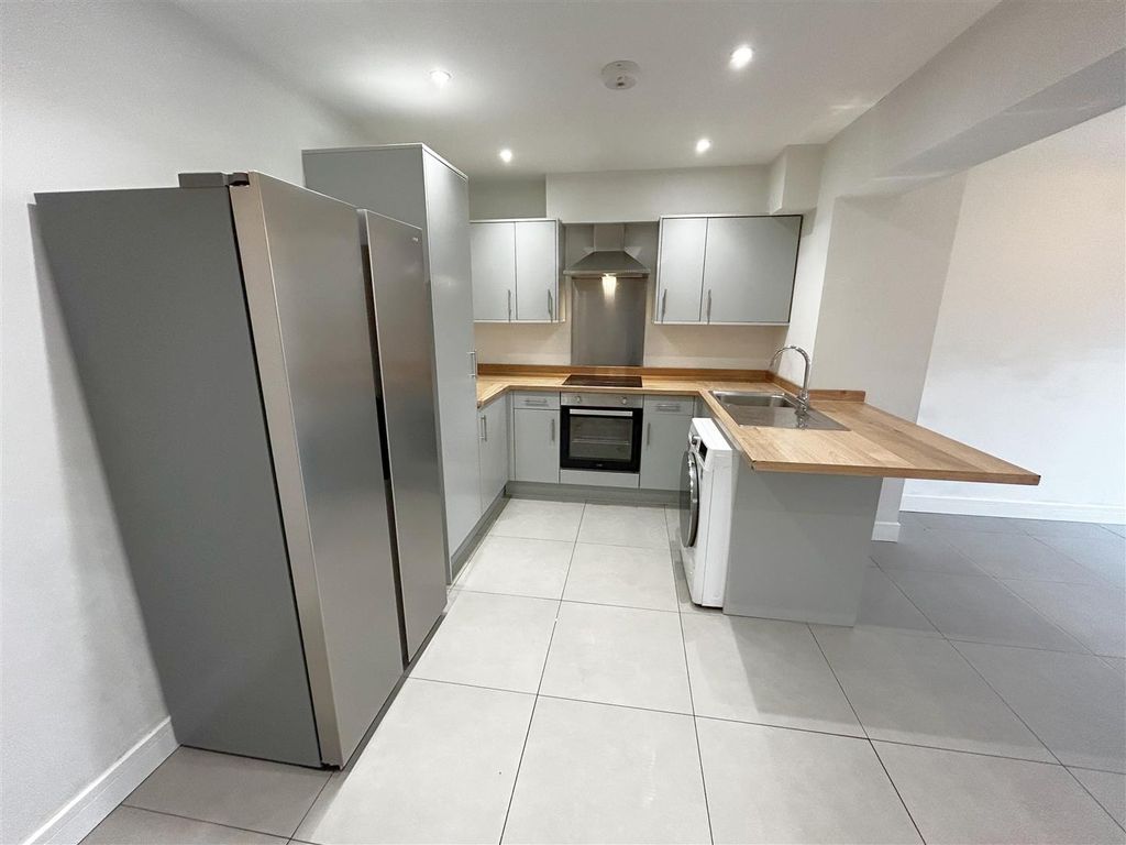 Property photo 3 of 15 Kitchen Area.Jpg