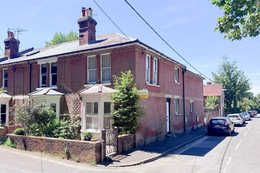 Property photo 1 of 19