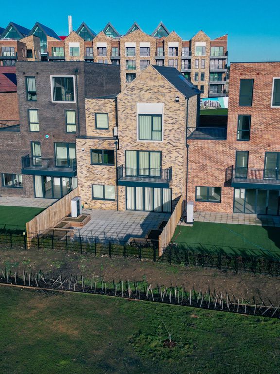 Property photo 2 of 16