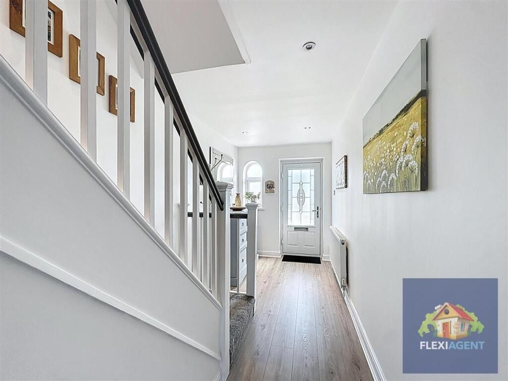 Property photo 3 of 33 4319364