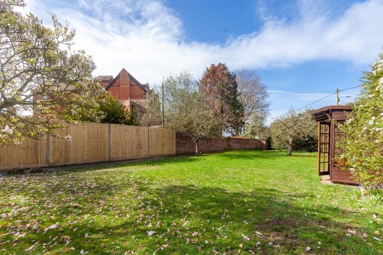 Property photo 2 of 9 219755