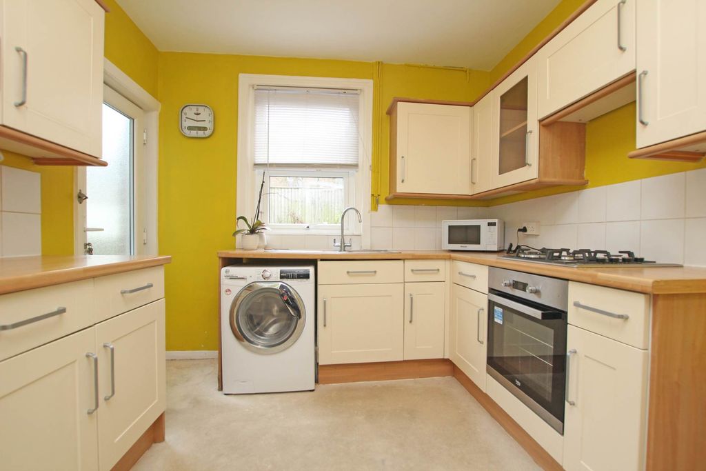 Property photo 3 of 16