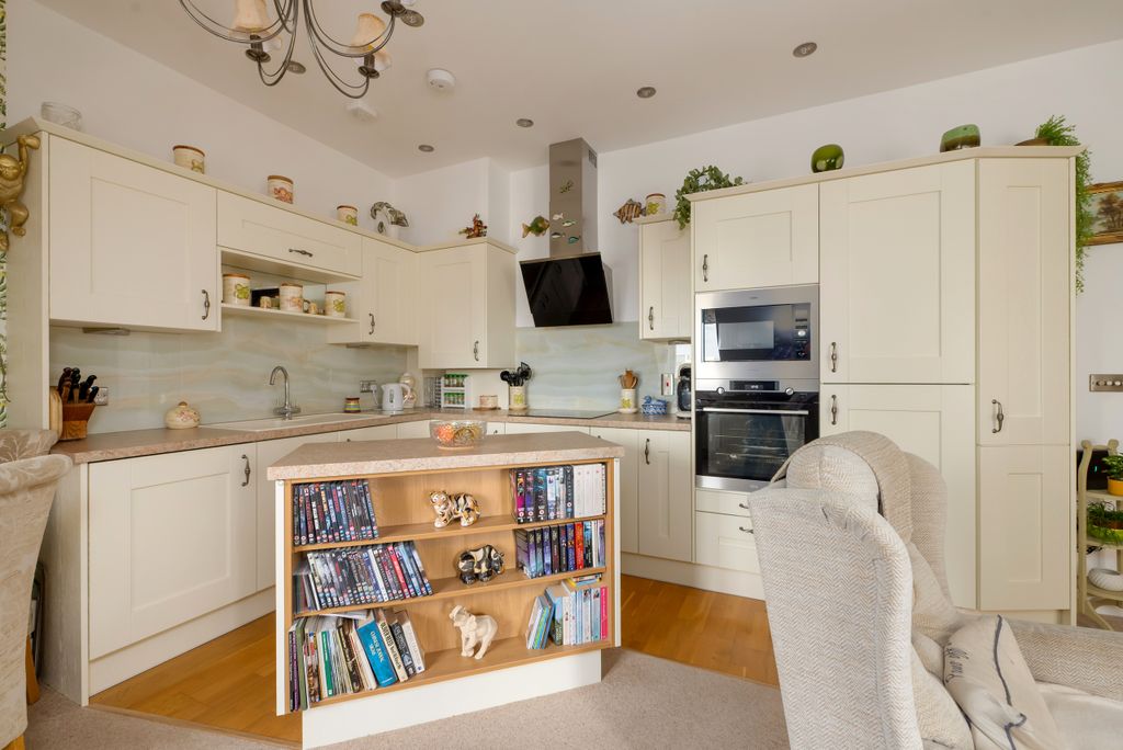 Property photo 3 of 13 Kitchen Area