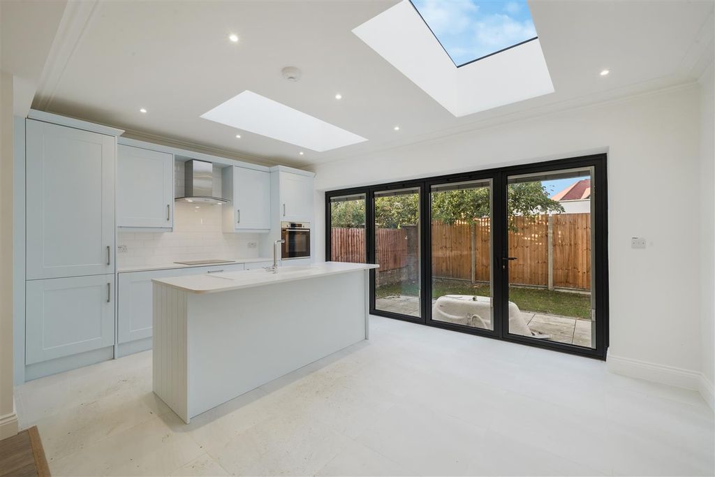 Property photo 2 of 16 Ground Floor 17 Shelley Gardens Wembley Ha0 3Qf -
