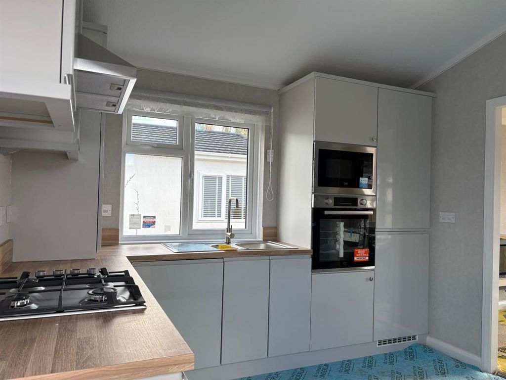 Property photo 3 of 7 Bdf95B38-26c9-438A-Abed-3150E9B98Fc3.Jpg