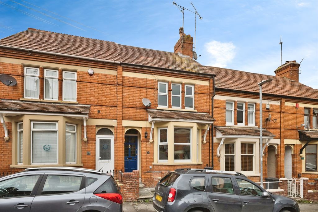 Property photo 1 of 17