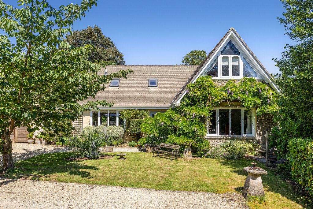 Property photo 1 of 19
