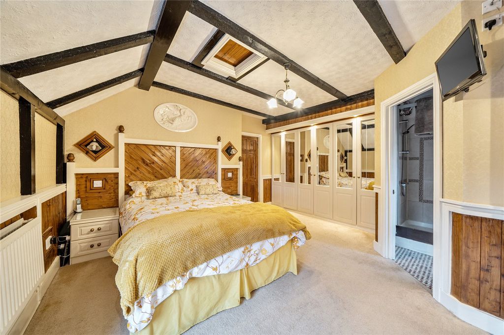 Property photo 3 of 34 Picture No. 19