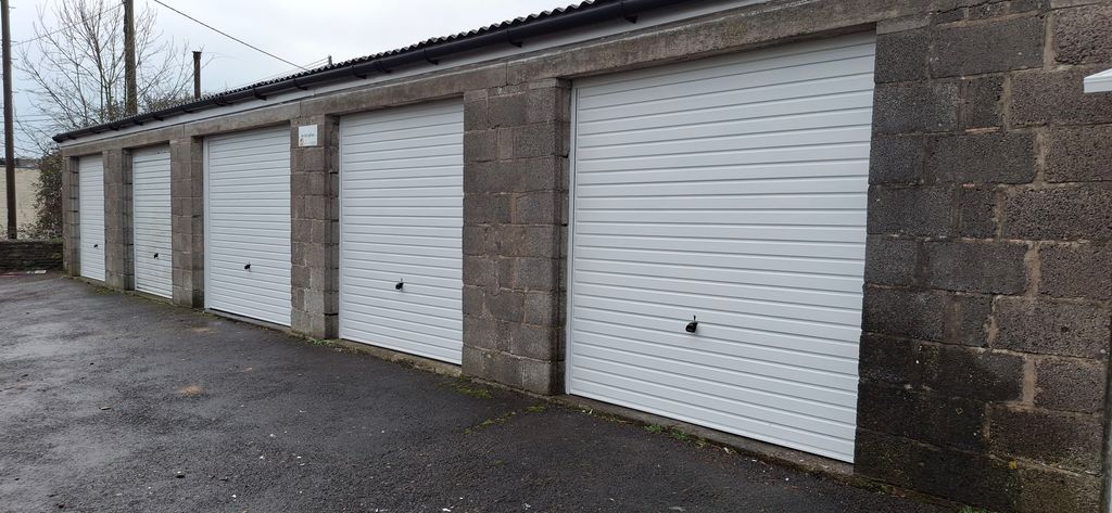 Property photo 3 of 3