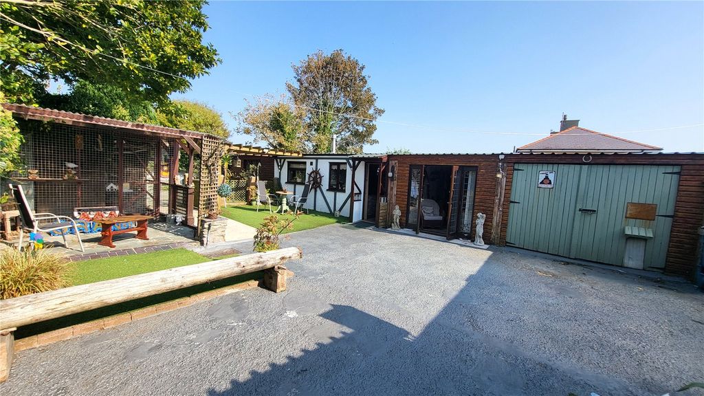 Property photo 2 of 22 Picture No. 27