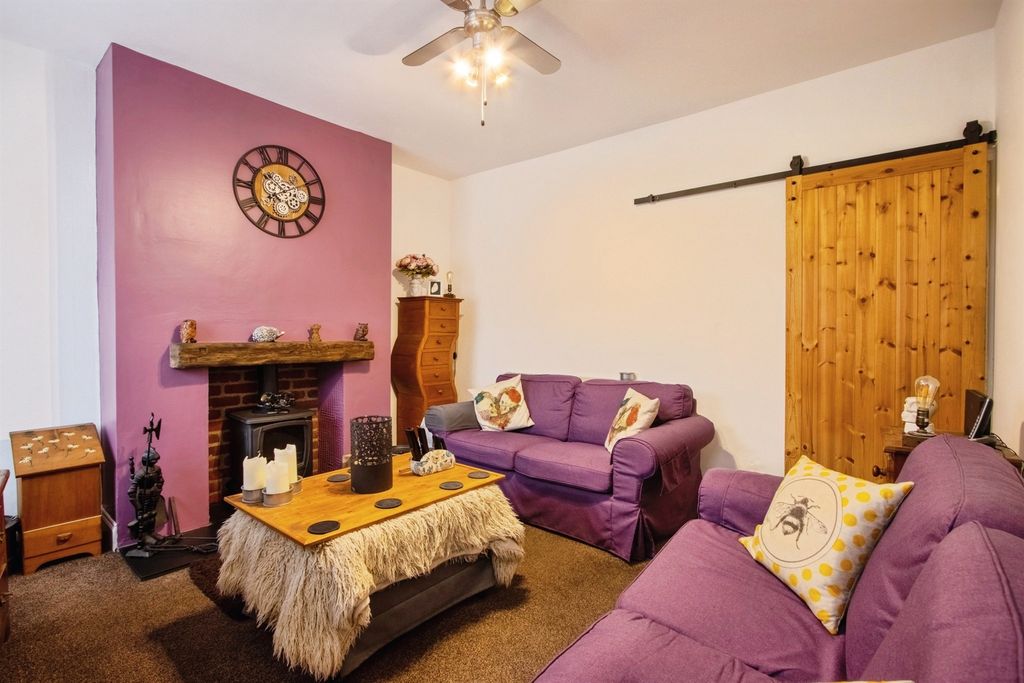 Property photo 3 of 14