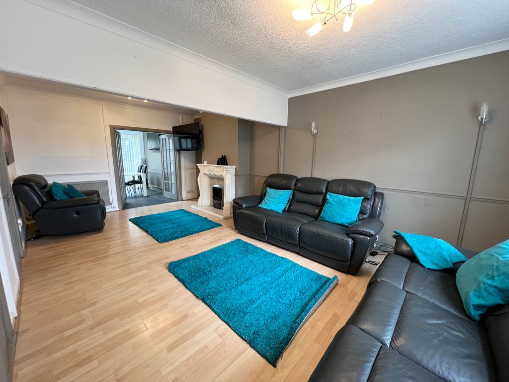 Property photo 3 of 22 Living Room Porthcawl Cf36