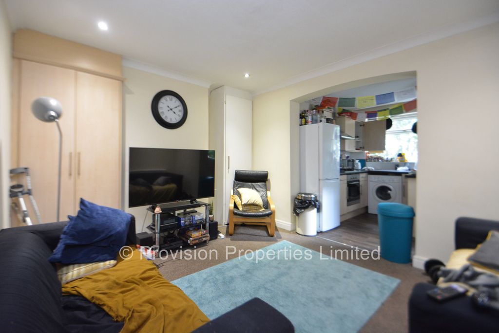 Property photo 1 of 9 Photo