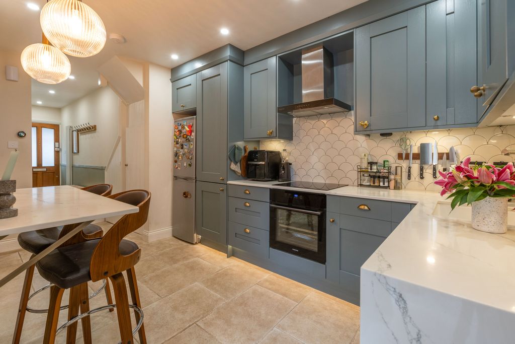 Property photo 2 of 15 359 Oakleigh Road North N20 0Rj-9