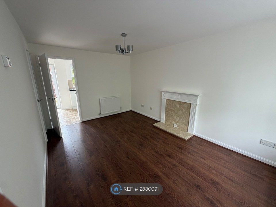 Property photo 2 of 27