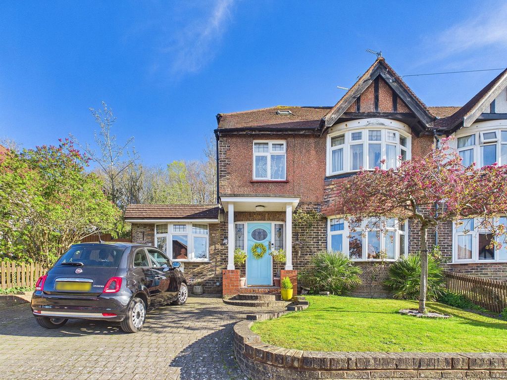 Property photo 1 of 36