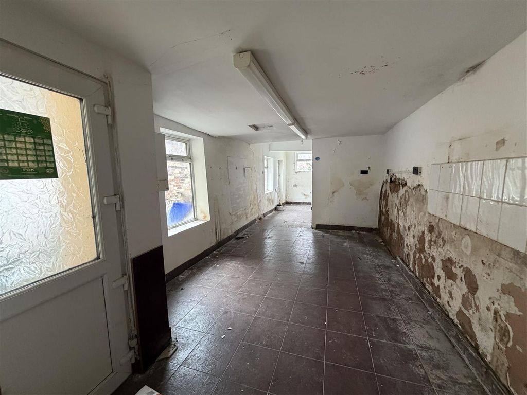 Property photo 3 of 4