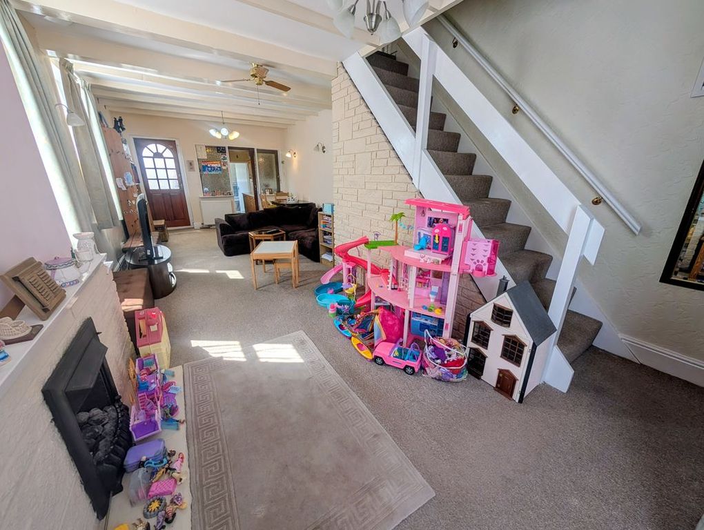 Property photo 2 of 15 Photo 15