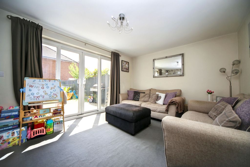 Property photo 2 of 19