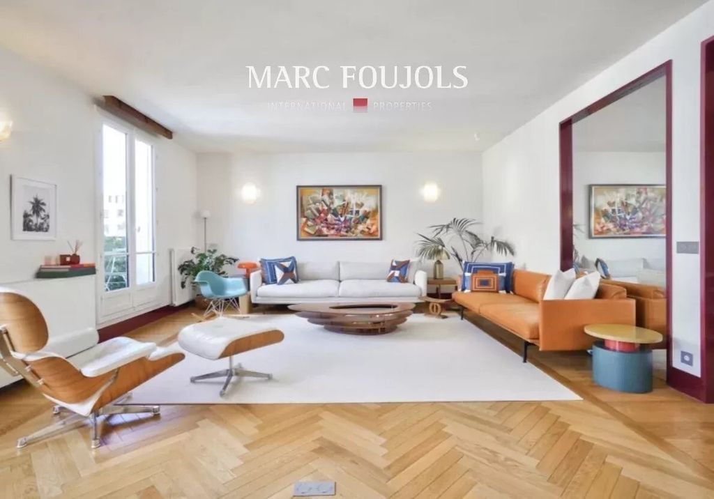 Property photo 1 of 23 Paris XVI - Trocadéro 130 m² Top Floor Apartment With Balconies