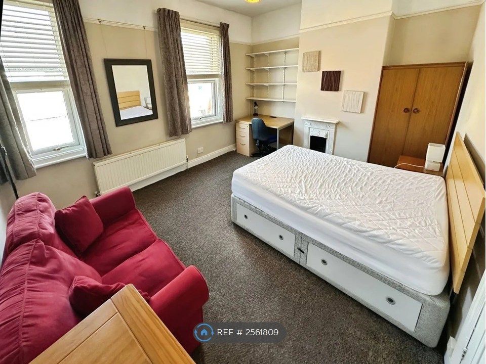 Property photo 2 of 10