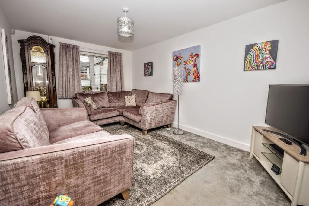 Property photo 2 of 11