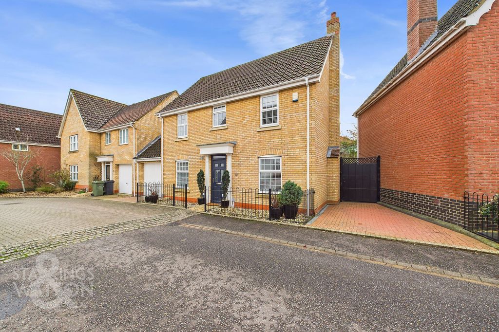 Property photo 1 of 33