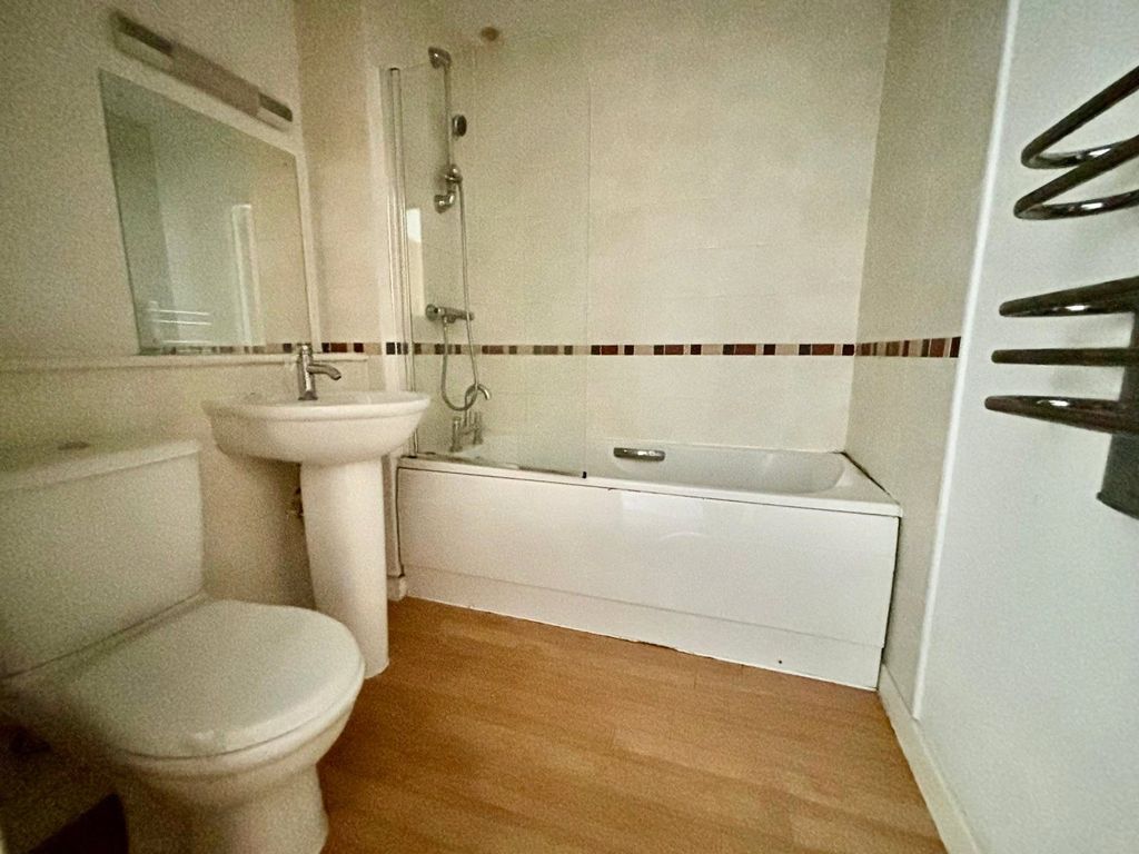 Property photo 2 of 7 Picture No. 10