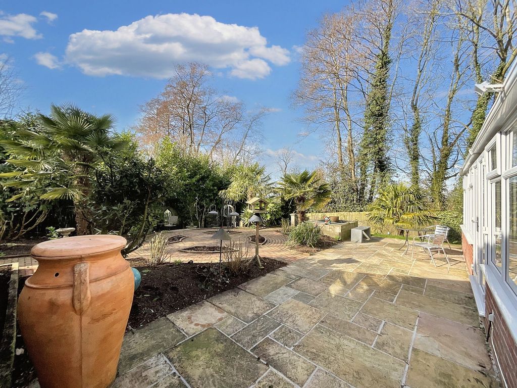 Property photo 2 of 22