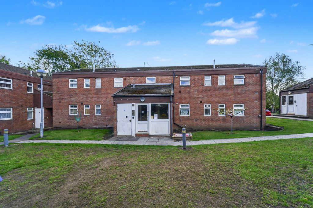 Property photo 1 of 12