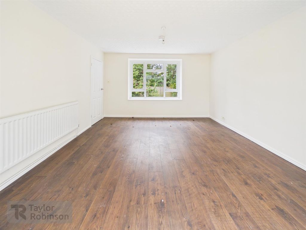 Property photo 3 of 15 Cam02600G0-Pr0687-Still005.Jpg