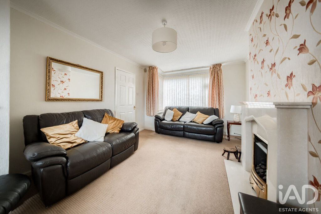 Property photo 3 of 22