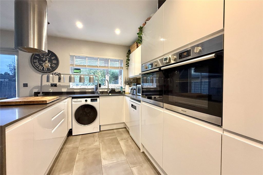 Property photo 3 of 16 Picture No. 15