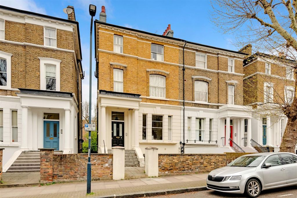 Property photo 3 of 16 54304 Hi Res (12).Jpg