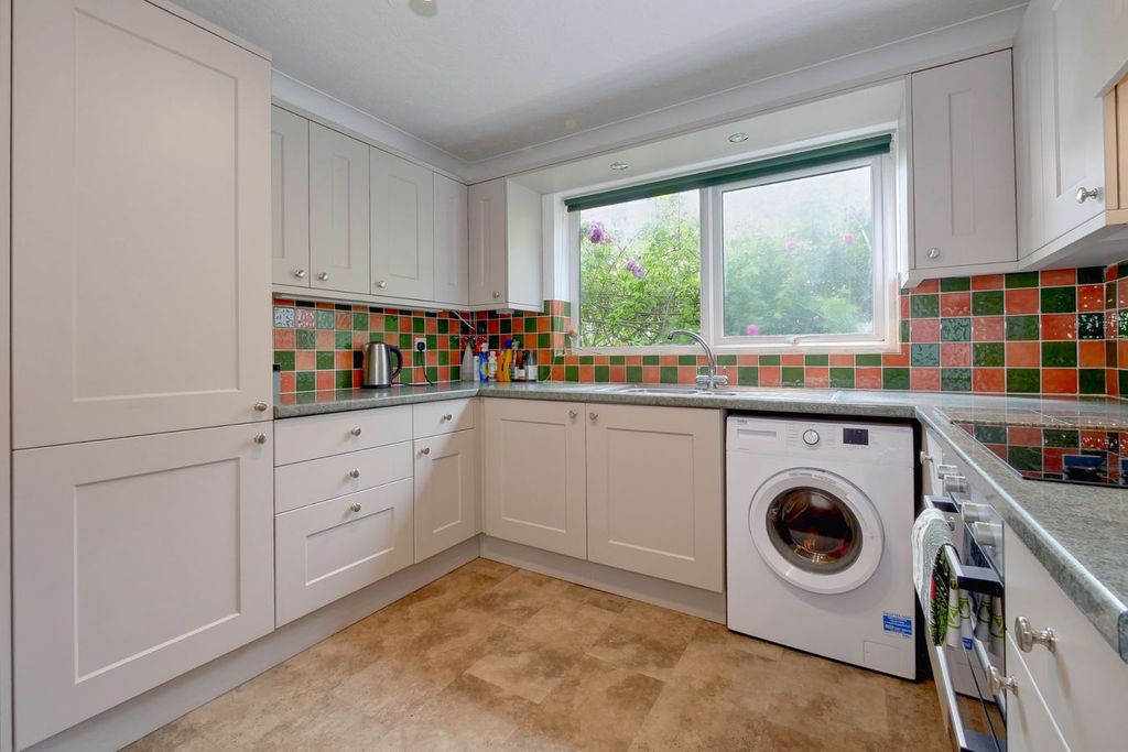 Property photo 3 of 36