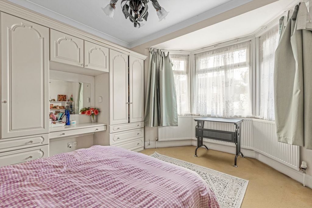Property photo 3 of 4