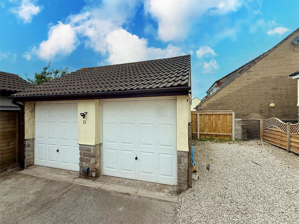 Property photo 3 of 22 Detached Garage