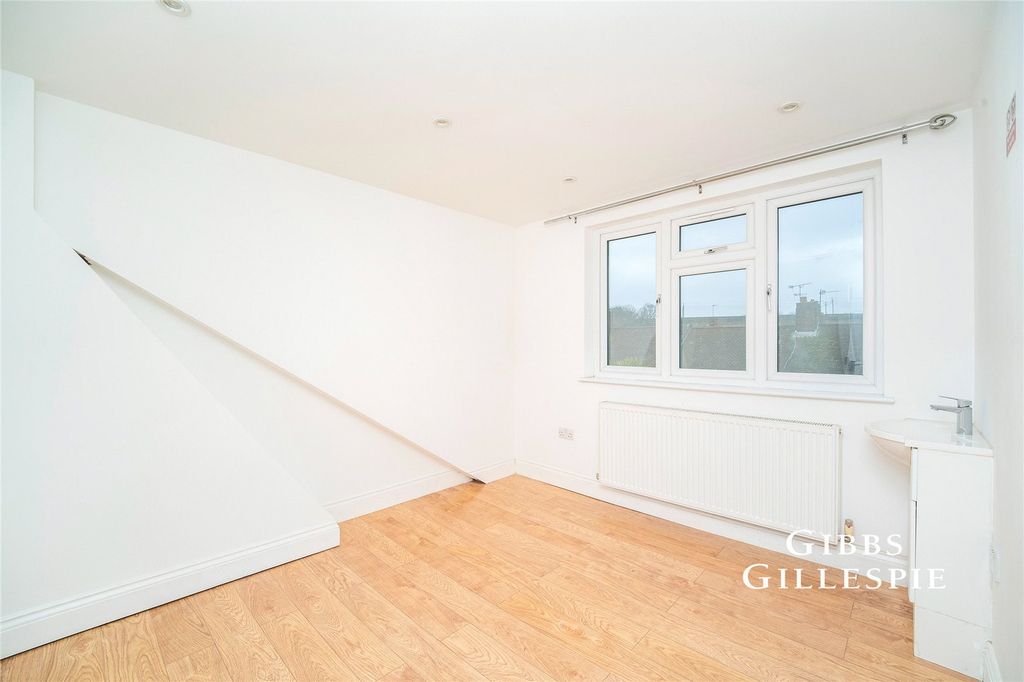 Property photo 2 of 9 Picture No. 03