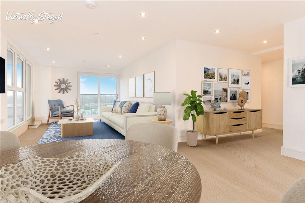 Property photo 1 of 9 Lounge Diner Staged