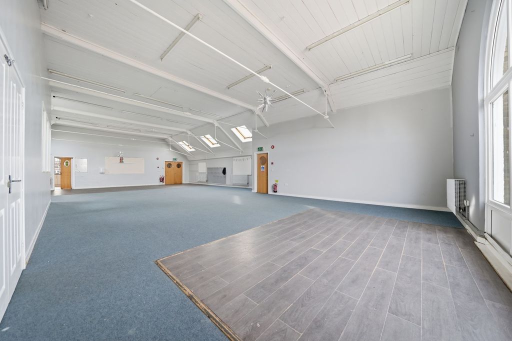 Property photo 3 of 10